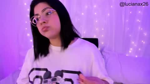 Snapshot of lucy266_ chatting on November 6, 2:01 am lucy online show from November 6, 2:01 am