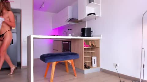 Hello my name is Lucy nice to meet you  thumb up is important for me kisses     online show from March 27, 3:12 pm