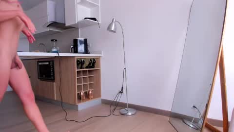 Hello my name is Lucy nice to meet you  thumb up is important for me kisses     online show from May 20, 2:56 pm