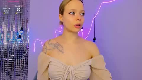 Lucy online show from December 18, 5:57 am