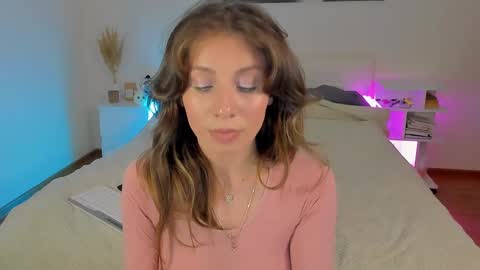 lucy__ray online show from February 12, 4:33 pm