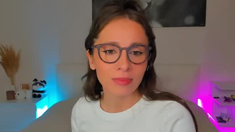 lucy__ray online show from February 23, 10:20 pm