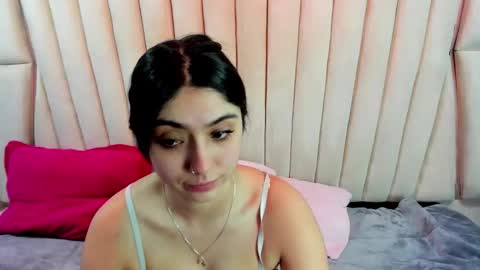lucy_anal_ online show from April 21, 11:40 pm