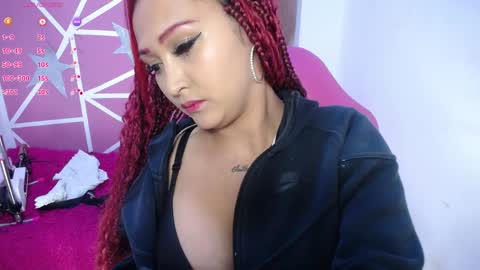 lucy_beatifull online show from March 31, 12:49 pm