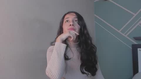 Snapshot of lucy_bluesea chatting on October 11, 1:05 am Lucy Herrera online show from October 11, 1:05 am