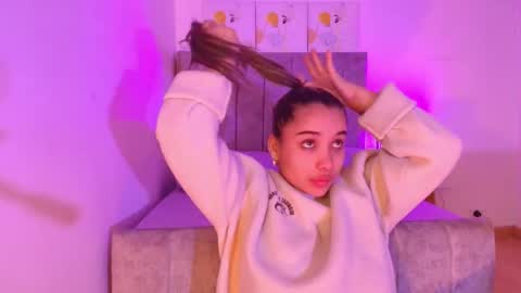 lucy online show from April 3, 3:04 am