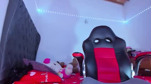 lucy online show from February 4, 1:55 am