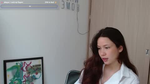 Snapshot of lucy_collins_g chatting on December 17, 8:04 pm Lucy online show from December 17, 8:04 pm