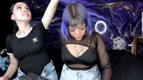 Snapshot of lucy_doll69 chatting on March 1, 8:22 pm lucy_doll69 online show from March 1, 8:22 pm