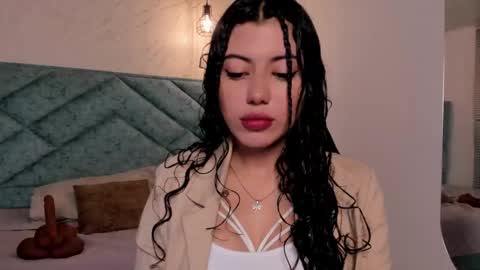 Lucy Greys online show from March 26, 10:54 am