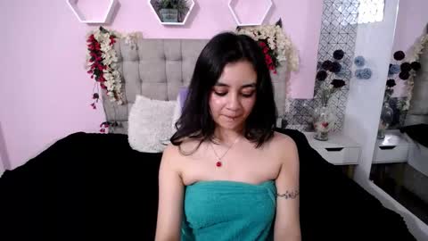 lucy_harris_ online show from February 23, 9:22 am