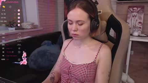 Lucy online show from October 15, 9:26 pm