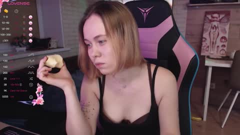 Lucy online show from November 10, 8:30 pm