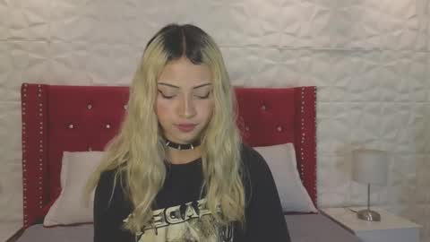 Snapshot of lucy_pink__ chatting on October 4, 2:59 pm PINK online show from October 4, 2:59 pm