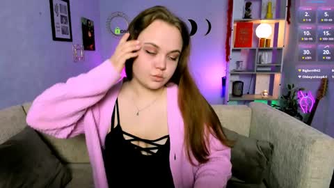 lucy online show from April 5, 10:51 pm