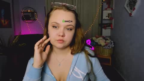 lucy online show from April 8, 7:47 pm