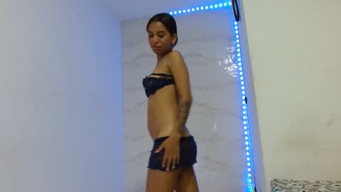 Snapshot of lucy_sluppy_hard chatting on April 19, 4:56 am lucy_sluppy_hard online show from April 19, 4:56 am