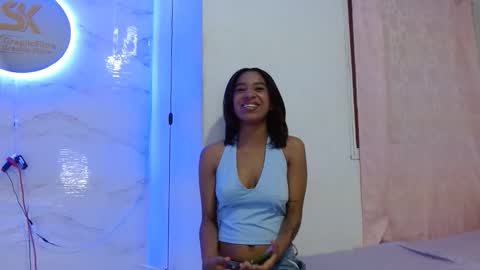 Snapshot of lucy_sluppy_hard chatting on April 27, 4:43 am lucy_sluppy_hard online show from April 27, 4:43 am