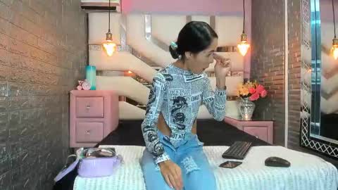 Lucy unlimit come back here  online show from April 8, 2:06 pm