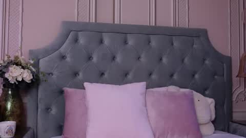 LucyAddison online show from May 24, 1:43 am