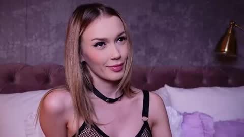 LucyAddison online show from July 19, 3:32 am
