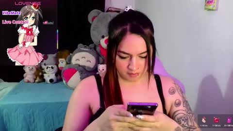 Snapshot of lucycherry__ chatting on February 12, 5:46 am LUCIA online show from February 12, 5:46 am