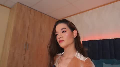 LucyDeLuca online show from March 19, 5:22 am