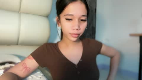 Snapshot of lucyforr chatting on July 7, 5:21 am lucyforr online show from July 7, 5:21 am