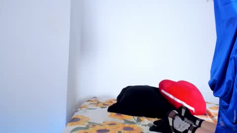 Snapshot of lucyportman chatting on February 19, 11:17 am lucyportman online show from February 19, 11:17 am