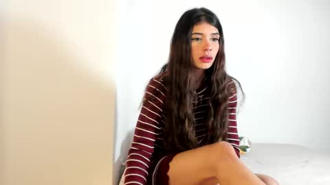 Snapshot of lucyportman chatting on February 23, 5:49 am lucyportman online show from February 23, 5:49 am