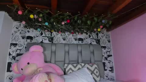 Snapshot of lucyrosse_ chatting on May 11, 2:45 pm Lucy online show from May 11, 2:45 pm
