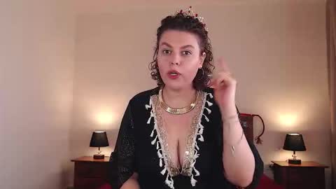 Call me Lucy online show from October 18, 10:16 am
