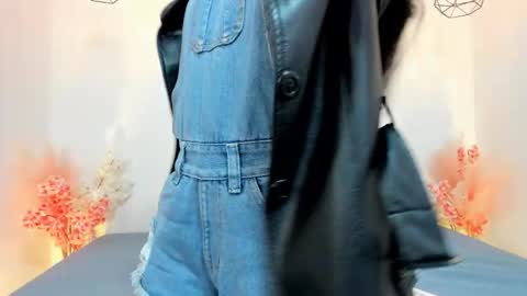 Lucy Liiu online show from November 1, 12:51 pm