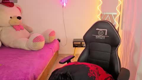 Snapshot of ludo_kitty_tay chatting on October 7, 3:47 am ludo_kitty_tay online show from October 7, 3:47 am