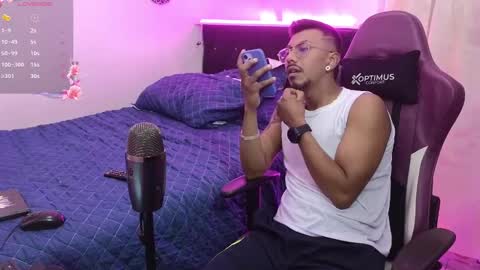 Snapshot of lufehott chatting on December 31, 5:44 am lufehott online show from December 31, 5:44 am