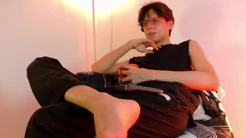 Lui online show from March 6, 3:25 am