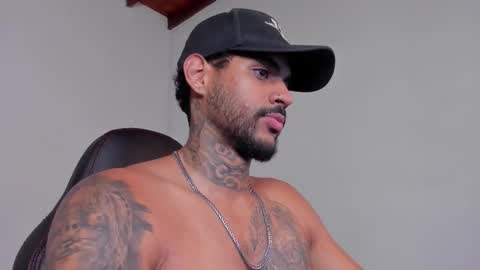 Luigi Vitale online show from December 15, 5:12 am