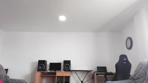 Snapshot of luigielporno chatting on November 9, 2:15 pm Luigi online show from November 9, 2:15 pm