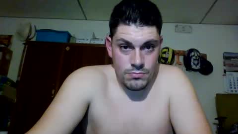 Snapshot of luis2423 chatting on November 13, 1:15 am A slave to the mistress.. un esclavo para las amas dominantes. online show from November 13, 1:15 am