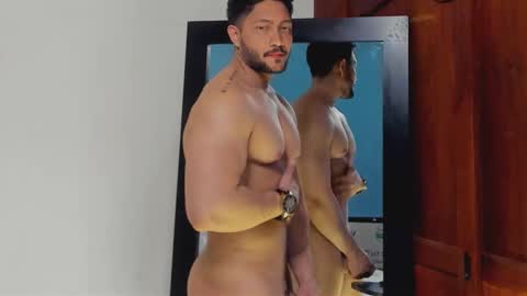 luis_baptista online show from February 22, 12:01 am