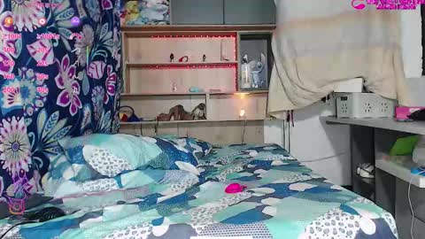 Snapshot of luisa2025_ chatting on October 26, 4:07 am Hot Latina online show from October 26, 4:07 am