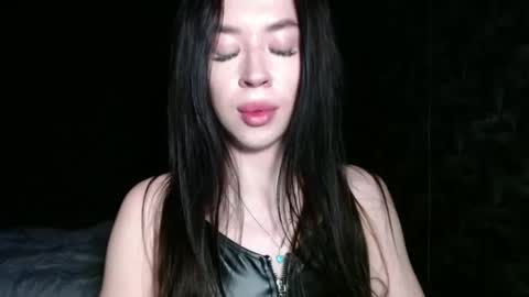 luisa lovedom online show from May 15, 11:23 pm