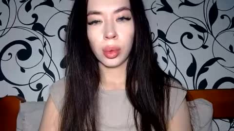 luisa lovedom online show from July 13, 7:00 am