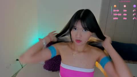 Snapshot of luisah_ chatting on May 3, 8:37 pm L U I S A online show from May 3, 8:37 pm