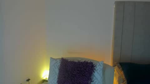 Snapshot of luisah_ chatting on May 26, 7:54 pm L U I S A online show from May 26, 7:54 pm