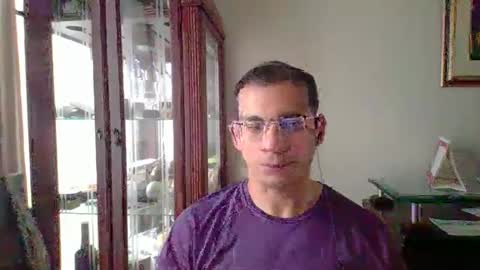 Snapshot of luiselamante chatting on February 27, 7:47 pm Luis online show from February 27, 7:47 pm