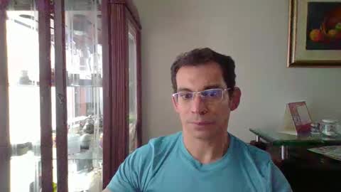Snapshot of luiselamante chatting on April 6, 8:32 pm Luis online show from April 6, 8:32 pm