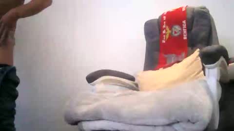 luizs23 online show from April 24, 5:48 pm