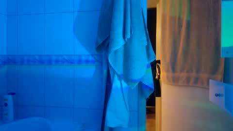 luk_me online show from February 12, 11:22 pm