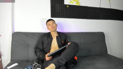 lukas corredor online show from September 15, 5:13 pm